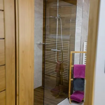 Apartament Gorski Z Basenem Raba Wyzna Exterior photo